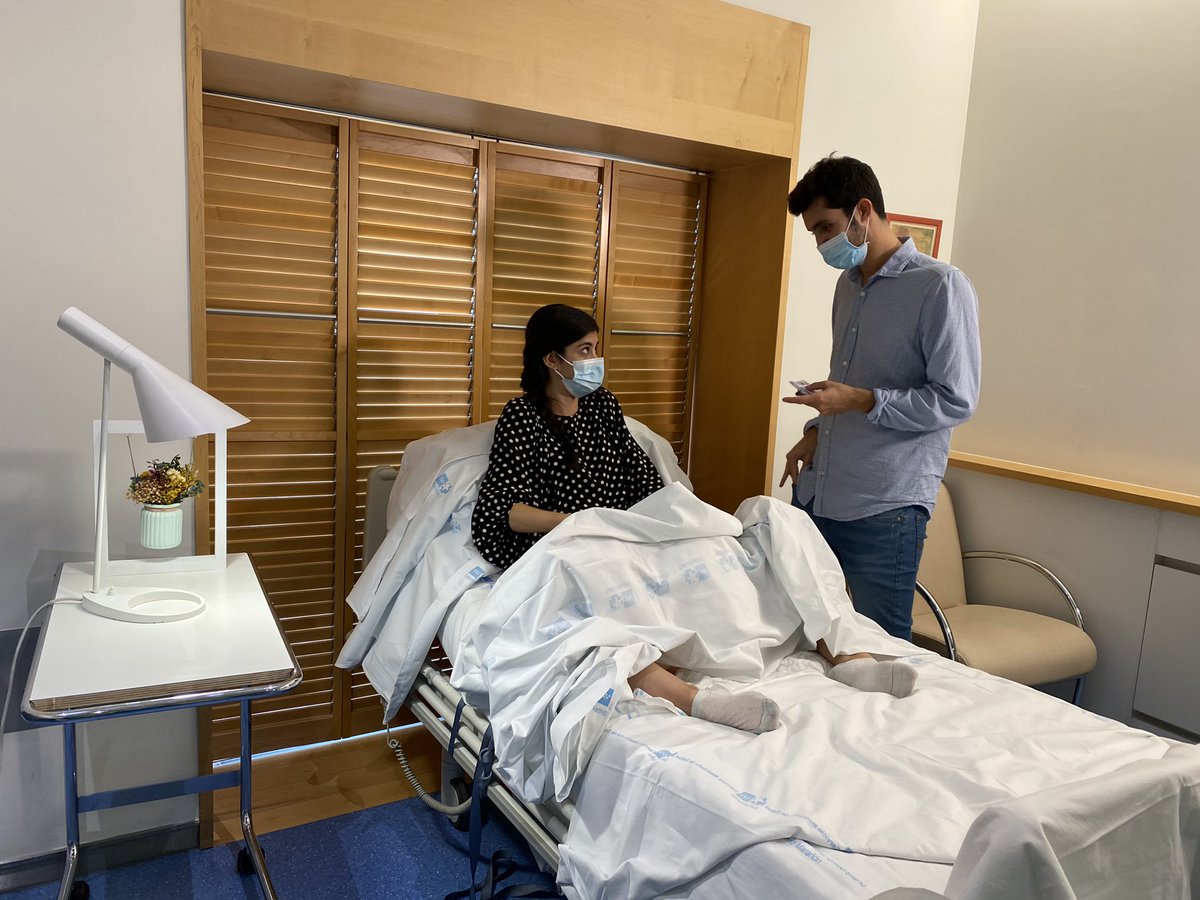 DazHerrero's tweet photo. Esta mañana hemos estando grabando un escenario para el congreso de CERCP con @franjagarpi @victorsotoleo en HUGM #Simulation #formacion #trabajoenequipo #rcpneonatal #partoextrahospitalario #SUMMA112 @VictorEscuderoG https://t.co/6lpxB1nTEP