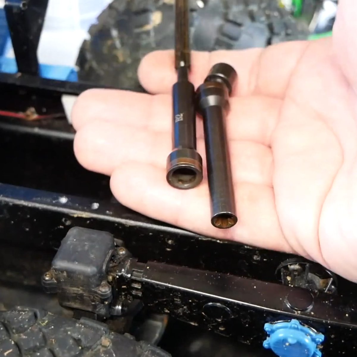 antrcfun's tweet photo. Erm, I may have broken the mammoth. Check out how at
https://t.co/ncczMr3F4y

 #crawling #rockctawler #scx10 #rctrucks #tinytrucks #rchobby #axialracing #traxxas #mantrucks #mc8 #crossrc  #hobby #scalemodel   #scalerc #scalecrawler #rcscale #rclife #rccrawler #rclifestyle #rcfun https://t.co/MG40vsKnC8