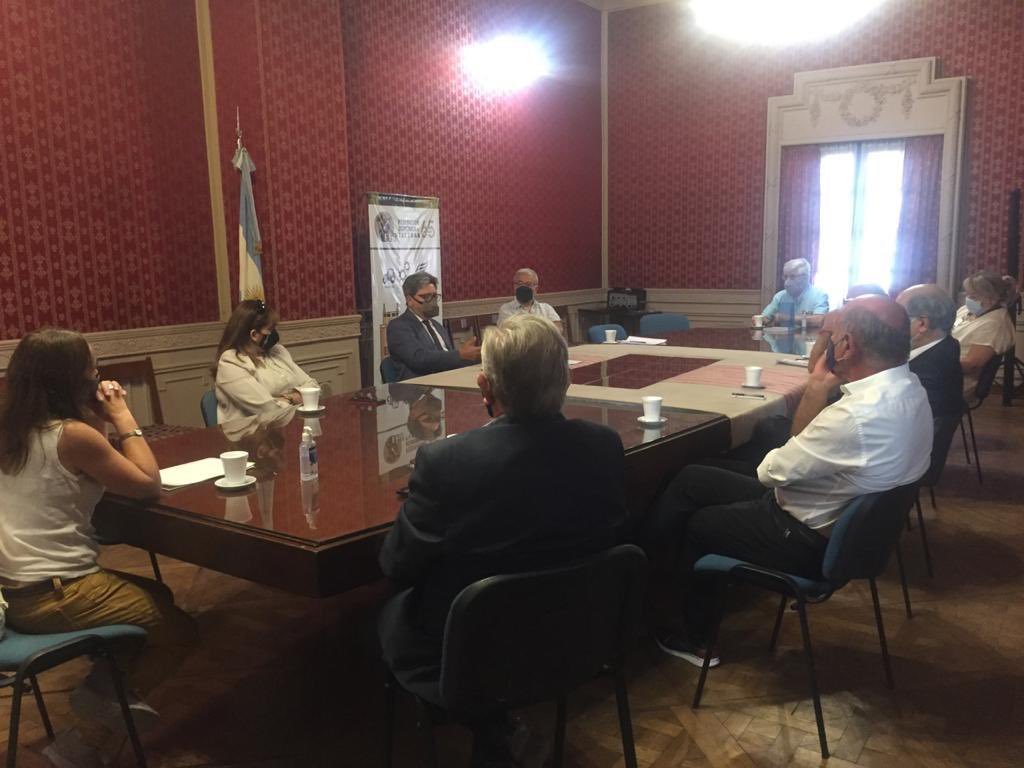FETucuman's tweet photo. Hoy, 4 de noviembre, reasumió sus funciones nuestro presidente, @GuardiaRoque https://t.co/5ltEe5MHfA