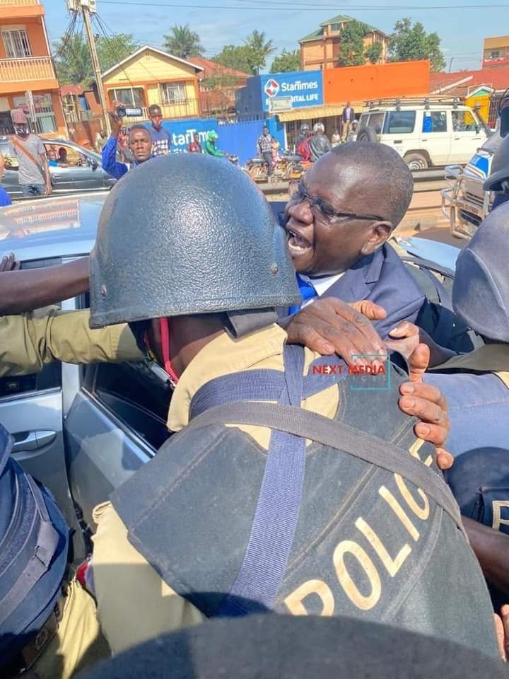 UgandaHuman's tweet photo. Pictures taken yesterday 3rd November 2020 in areas of #KampalaUganda, show opposition leaders of both @FDCOfficial1 and @NUP_Ug violently arrested by @PoliceUg and #UPDFArmy.

We strongly condemn actions of brutality, illegal arrest and torture.
Cc. @amnesty @hrw @IntlCrimCourt. https://t.co/au3WKjWnqh