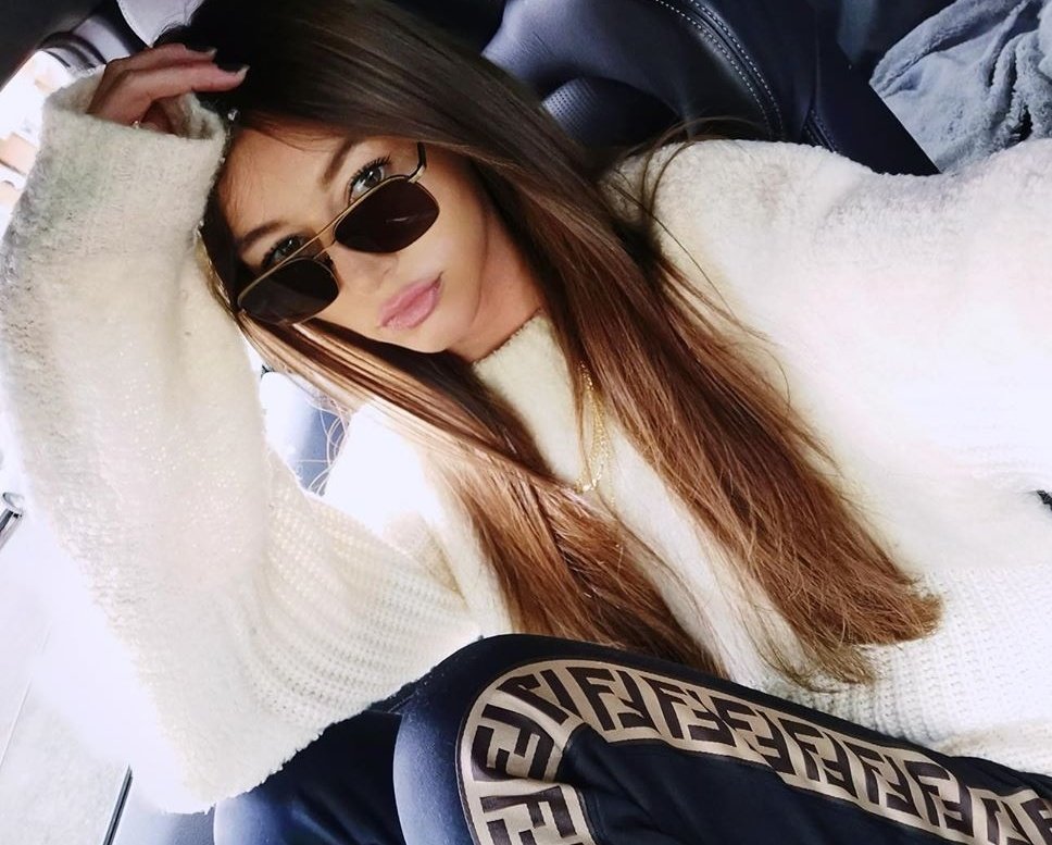 foreleanorj92's tweet image. You're so gorgeous
I can't say anything to your face
'Cause look at your face.