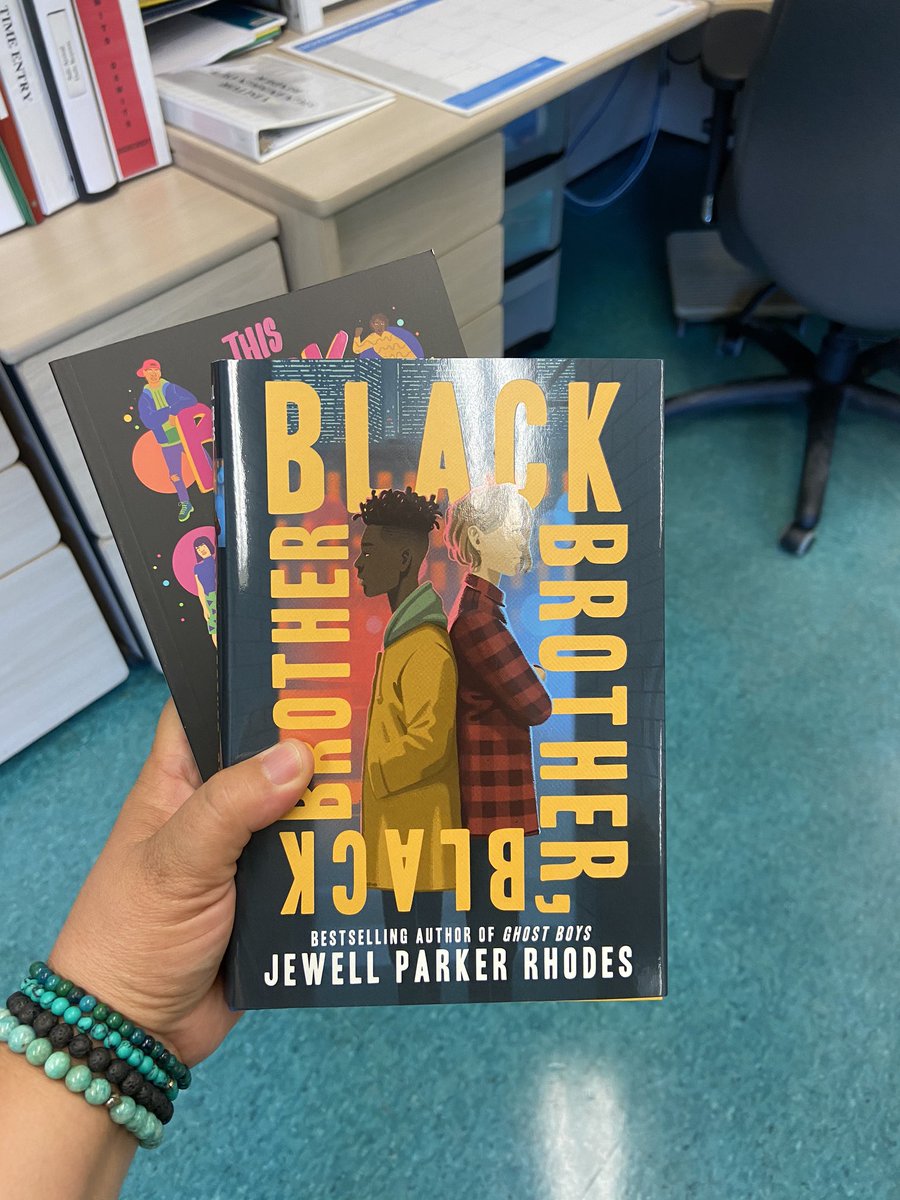 Schoolwide read aloud &amp; weekly lessons... Such a great idea! Thanks for the resources <a href="/_jimbrooks/">Jim Brooks</a> <a href="/FallingbrookMS/">Fallingbrook Middle School</a> @ClimatePeel <a href="/PeelSchools/">Peel District School Board</a> @GSolomonHenry #antiracism