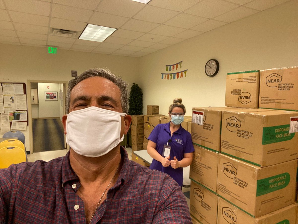 CSCBroward's tweet photo. Thank you to the NEAR Project (@NeaRppe) for their donation of 100,000 masks that the @CSCBroward will help distribute among dozens of agencies serving thousands of children and families in Broward County.

For more information: https://t.co/kharlk8bKD

#NEARProject https://t.co/mBj2z0xbzk