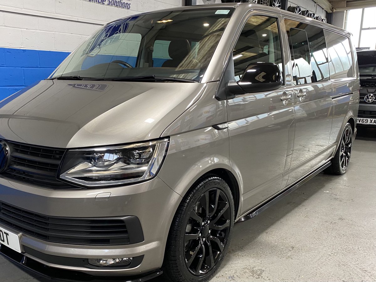 AustynTusler's tweet photo. Delighted with my custom van detailed and prepared by ⁦@Bognormotors Ready for⁩  #vanlife #greatoutdoors #cycling #volkswagen #transporter #T6 https://t.co/uTEGGFGzPN