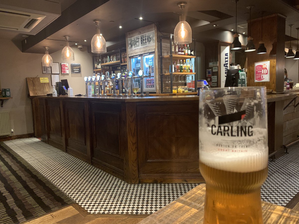 Bigdel67's tweet photo. last #pub visit for a while. @carling see you soon. https://t.co/wvHszbMsGq