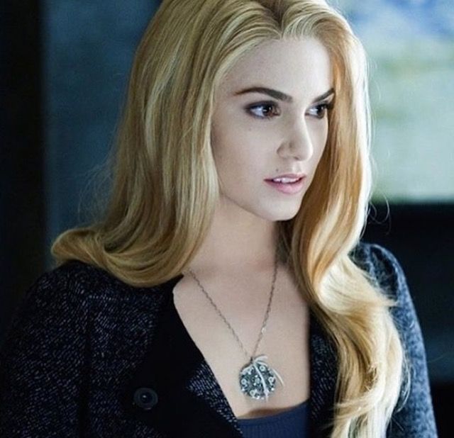 rosalie cullen ( aka my girlfriend)