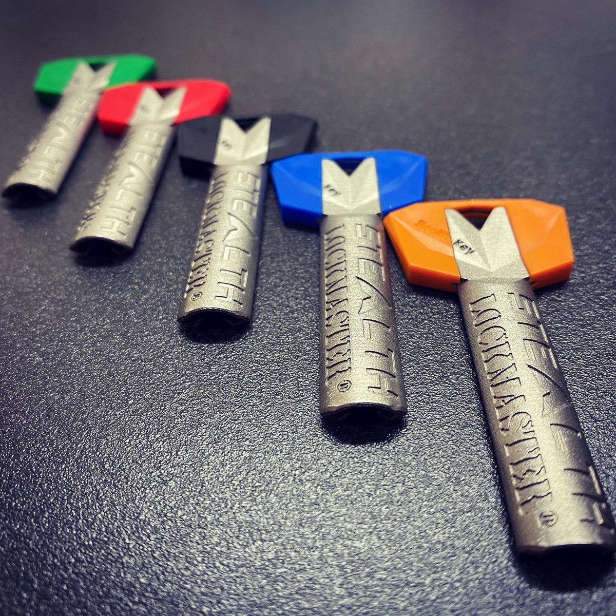 LockNoob1's tweet photo. An awesome Urban Alps @thestealthkey Lock with its iconic 3D printed metal keys π Watch my video this weekend for more info. Kindly lent to me from the private collection of @ZiehFix π #lock #locksport #highsecuritylock #lockporn #locksmith https://t.co/NIOesCcZ5k