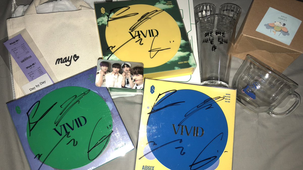 yssadotm's tweet photo. Thanks as always @starlit8896 ! Delivered quickly and safely 😍😍 https://t.co/kWJtBIOCTx