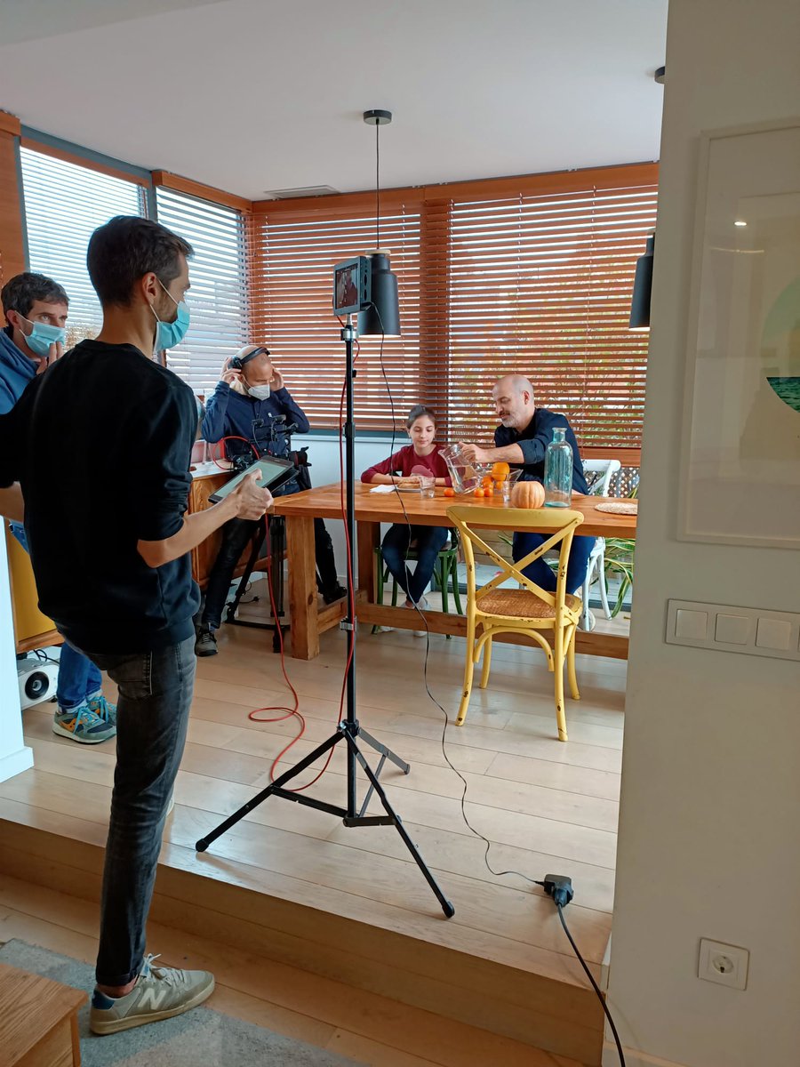 🗣️ A lo largo del día de hoy, los compañeros del área de #producción de #contenidos están rodando 4 cápsulas más del 012, para el <a href="/govern/">Govern de Catalunya</a> de la #Generalitat 🔝 ¡Que tengáis una buena grabación!