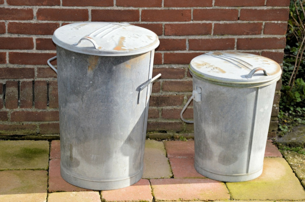 AllstatePestSol's tweet photo. Don't stress about keeping your home pest-free. Sometimes a simple change can make a huge difference. Like storing your trash and recycling bins away from your house. And by keeping your pest service with Allstate up to date! https://t.co/iQdnQlfx0e