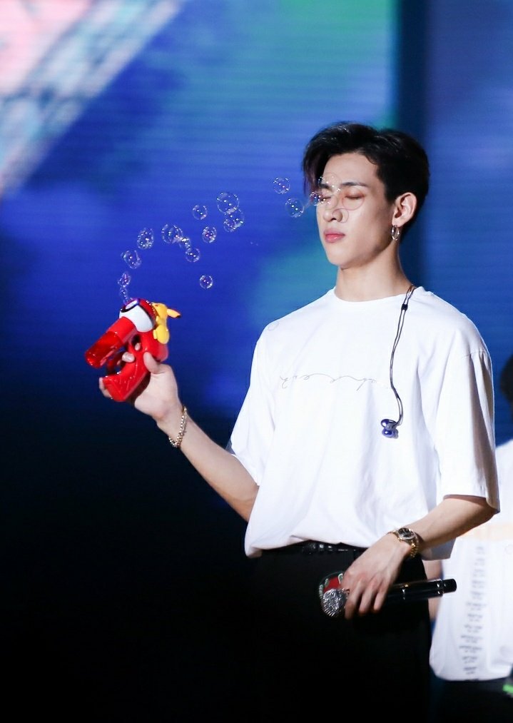 bambam with bubbles ㅡ a thread