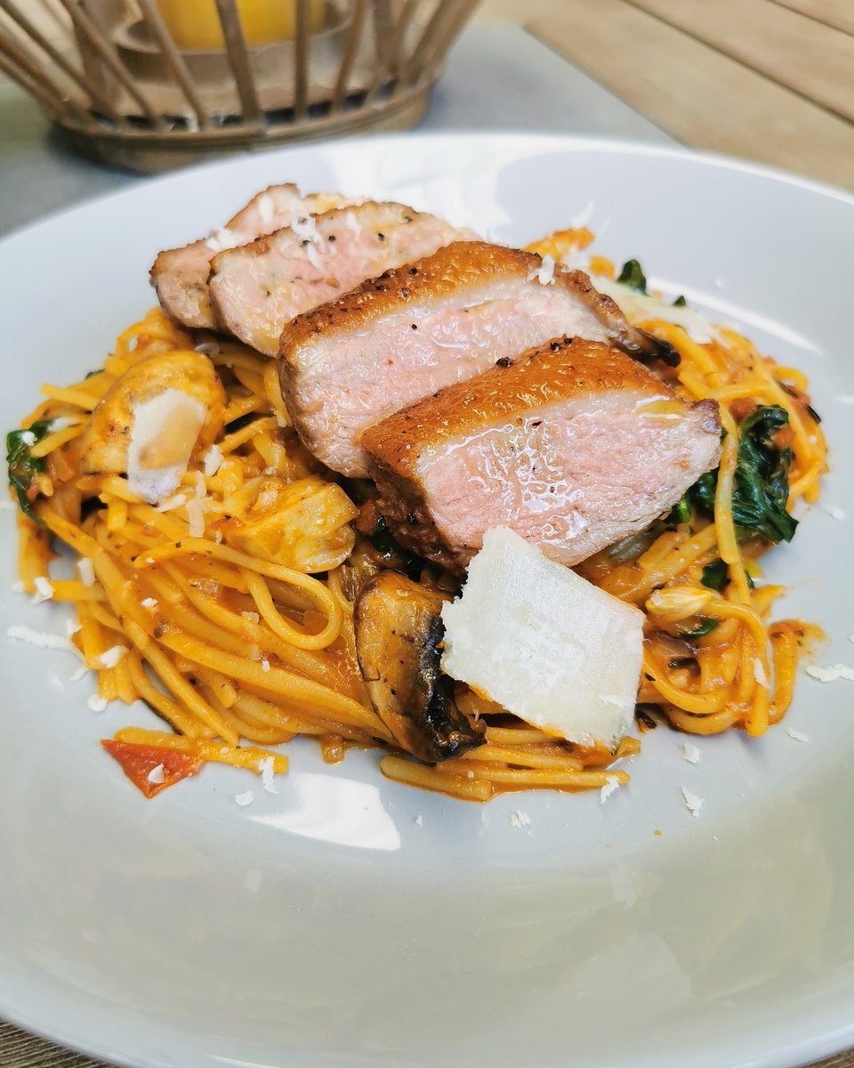 chefdeekay's tweet photo. Pasta Wednesday....Pasta, duck breast with parmesan shavings 🥰😋😍

Simply Rustic - We express our art through food

#simplyrustic #rusticstyle #rusticchef #rusticfood #pasta #duckbreast #parmesan #wednesday #art #food #followforfollowback #foodgasm #foodphotography https://t.co/M1B51Md89I