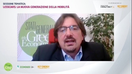 SharingMob's tweet photo. 📍 Rimini è un esempio anche come città dal punto di vista della #mobilità. Una delle poche fiere in cui il treno ferma in stazione ricorda Orsini #Lesscars #sharingmobility #KeyEnergy @ecomondo @keyenergyit https://t.co/WpJlnlrIaQ