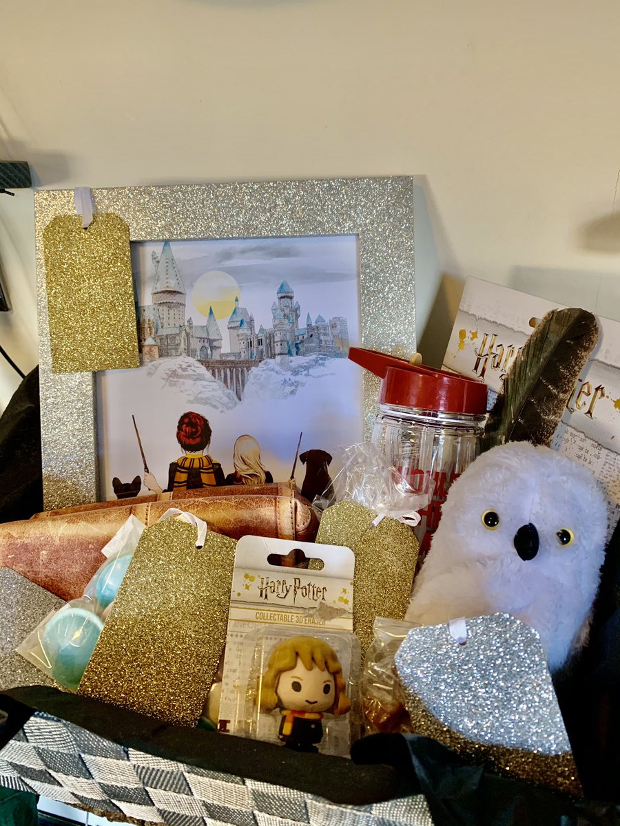 HannahNutting1's tweet photo. This is by far one of the most special and favourite gifts I’ve ever done for anyone. Tomorrow is my niece and goddaughter’s birthday. This year she has got really into Harry Potter. I have waited for this day!! #pottergeek #welcometohogwarts https://t.co/Uk1aUdyg85