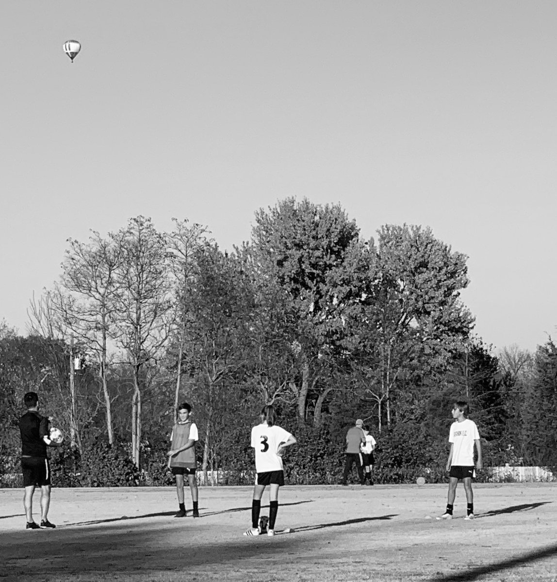 Life is a beautiful ride. 🤩⚽️
📸: <a href="/krislpatton/">Kris Patton</a> 
•
#football #soccer #futbol #fútbol #futbolfemenino #futbolista #futbolistas #footballlife #soccerlife #futbollife