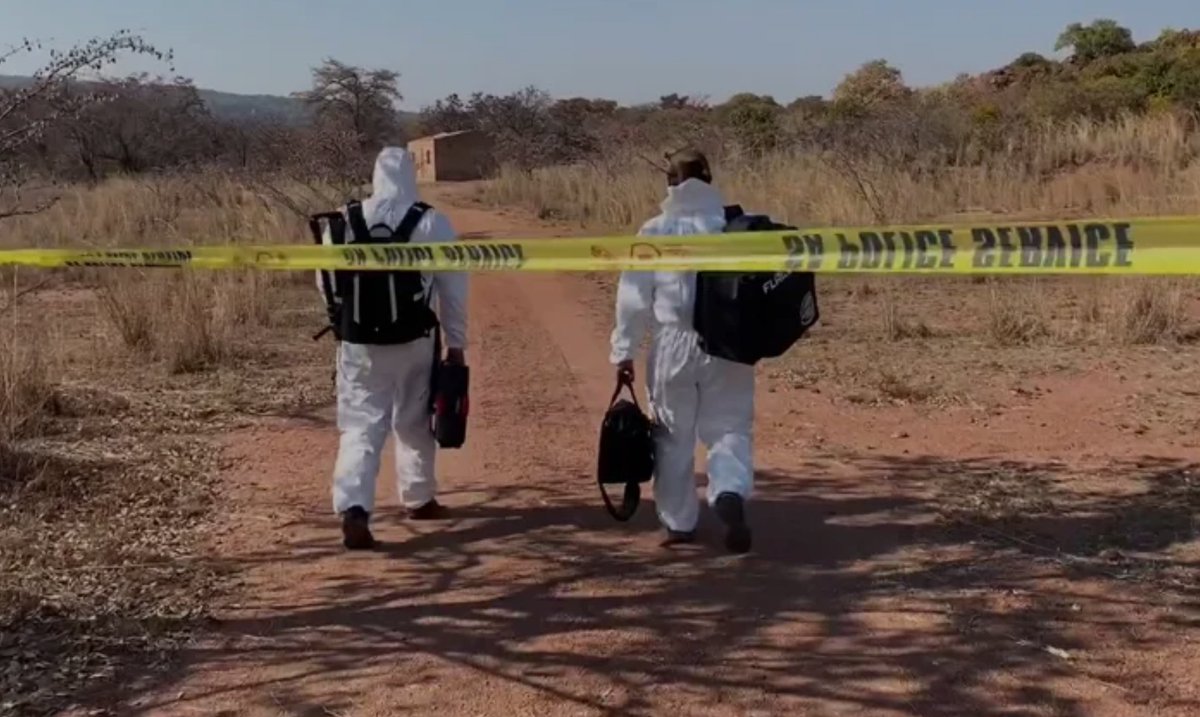 ToolsForensic's tweet photo. CRIME SCENE MANAGEMENT & EVIDENCE HANDLING FOR FIRST RESPONDERS ONLINE TRAINING!
Get more information here: https://t.co/04GqWi6ByH
#crimescenetraining #evidencehandling #firstresponders https://t.co/JABM1QRue6