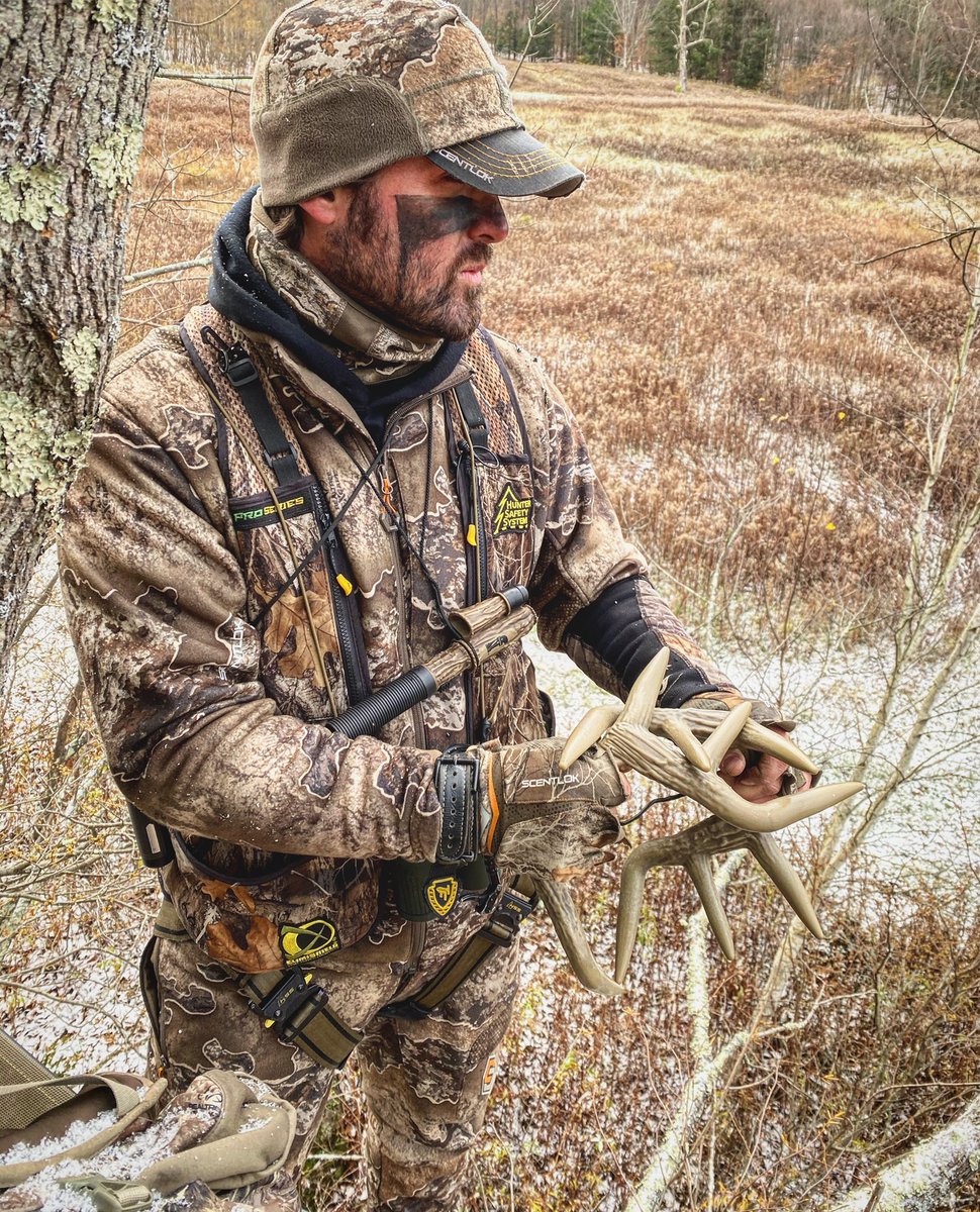 NateHosie's tweet photo. November 🇺🇸🦌 https://t.co/JhT0kJ48XA