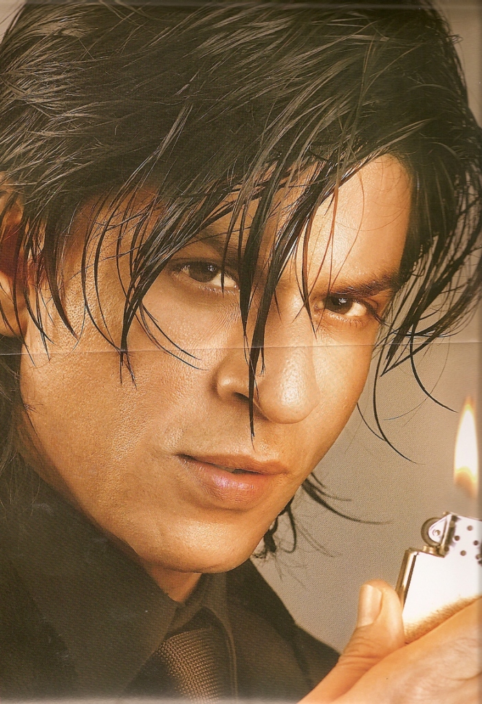 SRKUniverse's tweet photo. Setting your timeline on fire 🔥 literally! https://t.co/n5IGXS39sc