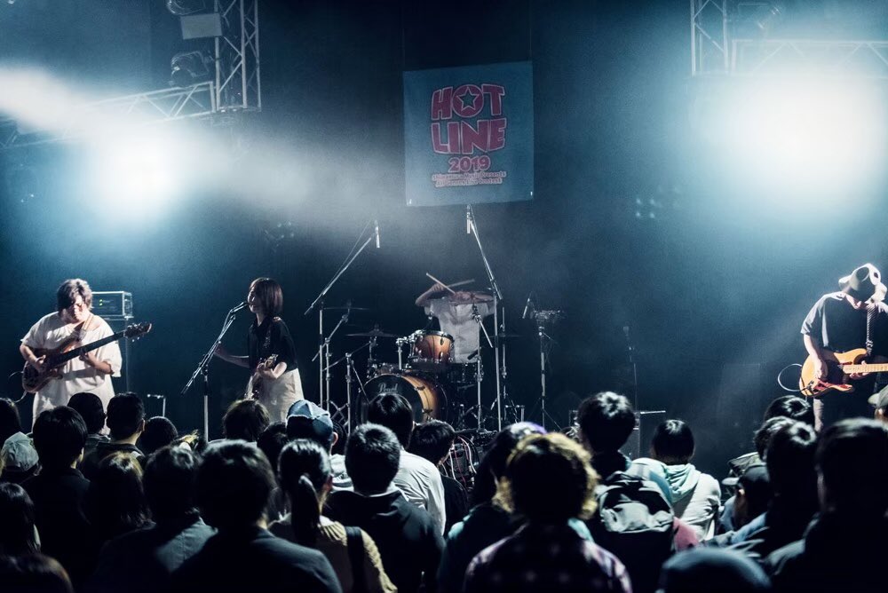 mzmr_'s tweet photo. 肝心な時に選ばれないのが常の人生で、昨年の受賞にどれだけ救われただろう。
道を繋いでくれた人達に恩返しできる一年にしたかったなぁと言う想いは滲みますが、今は今できる事を頑張ります。
そしてタツマ、誕生日おめでとう。
photo by @bashico_photo
#otwocurrent
#HOTLINE2019 https://t.co/gFMg0MMzZi