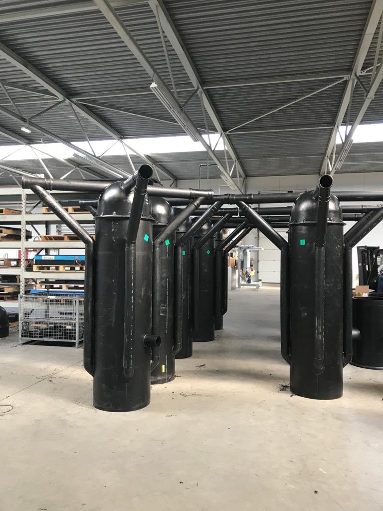 De HDPE #Putten productie loopt mooi door bij <a href="/Beutech/">Beutech K & B</a> !! We maken de meest mooie variaties en exemplaren.. 👊👍😃 #vakmanschap