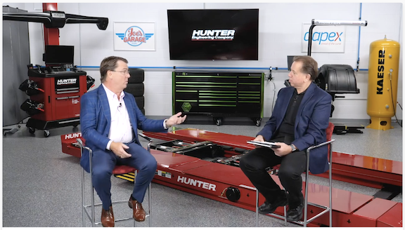 myCARSmag's tweet photo. Day two of #VirtualAAPEX kicks off today. In case you missed it, here's a look at some of yesterday's conference highlights! READ MORE: https://t.co/VDMLwVWt3Y @AAPEXShow @Mitchell1 @AutoCareOrg @HunterEngCo @BoschAutoParts @MichelinUSA @JohnDowInd @NAPAautopartsCA @tekmetric https://t.co/PPNcfYBK9m