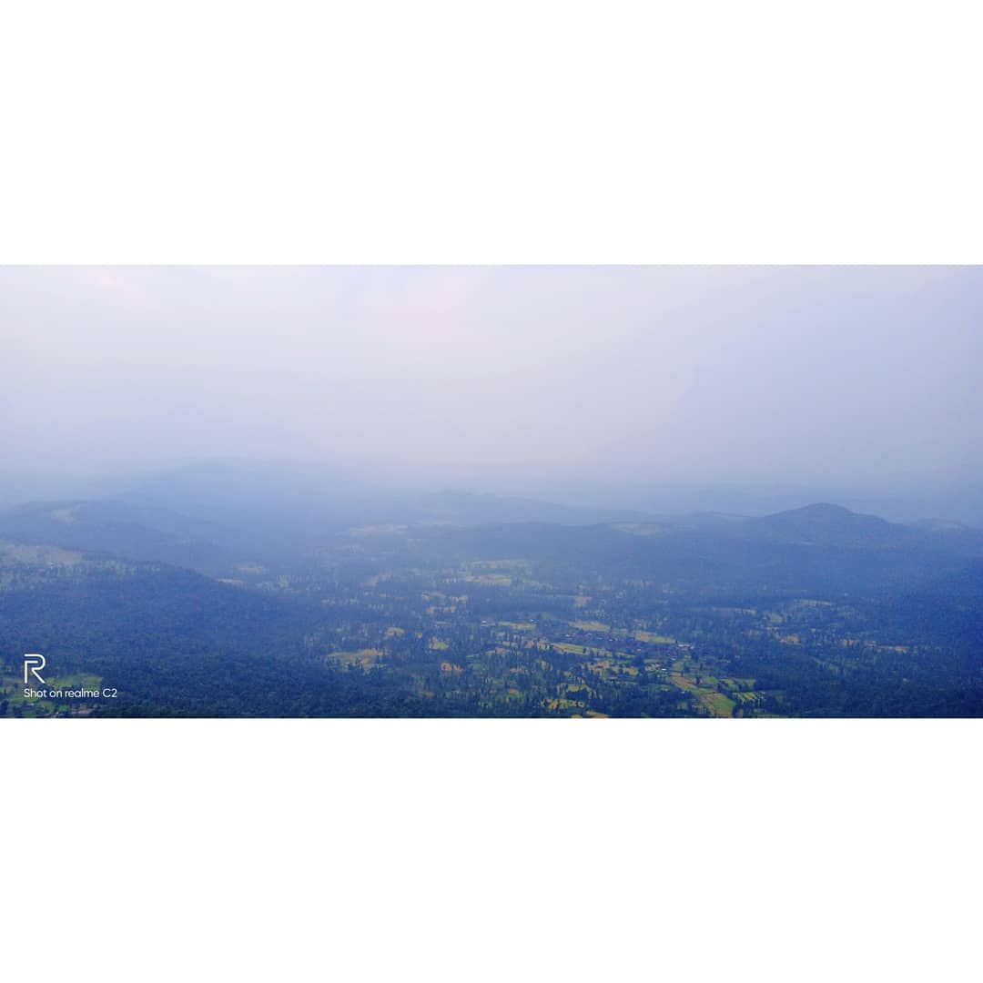 ronak_027's tweet photo. #exploreing #gujarattourism #saputaraHillStationTake memories, leave footprints. https://t.co/UGal26wrMw
