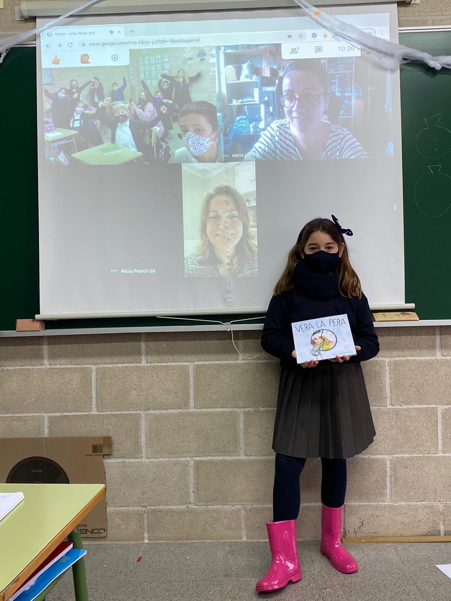 ConsolacionOnda's tweet photo. Gracias a Patri hemos podido descubrir a una persona maravillosa y un libro 📚 superchulo. Gracias, Elena Ponz Clemente, escritora del libro Vera la Pera, 🍐 por dejarnos entrevistarte. #ConsolaciónEduca #Superletras @tekmaneducation
@Ponzconceta https://t.co/nkIzAz8ZQ1