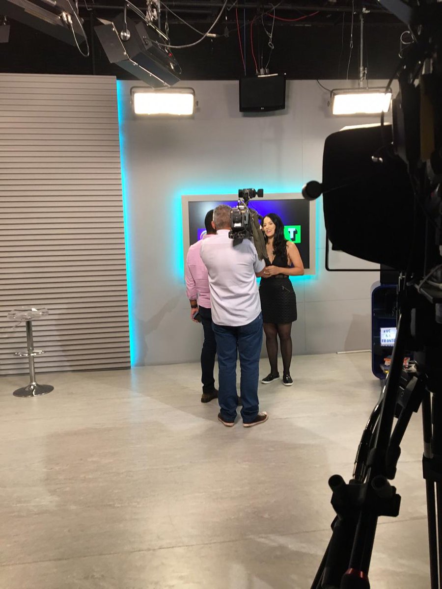 Se você quiser participar com sua carinha no vídeo, mande pelo Whatsapp (18) 98115-9305, vídeo de até 30 segundos e fale seu nome no início. A <a href="/claudia_carla/">CLAUDIA CARLA</a> vai mostrar vocês!  Com <a href="/Machadinho_br/">Machadinhobr 🪓🦼</a> , o ídolo Titan da <a href="/REDCanids/">RED Canids Kalunga</a> <a href="/Nohandsgamer/">Nohandsgamer</a>  <a href="/AbleGamers/">AbleGamers Charity</a> <a href="/chrizeba/">Chrizeba #AbleGamers</a> e <a href="/CtrlAltDella/">Felipe Della Corte</a>