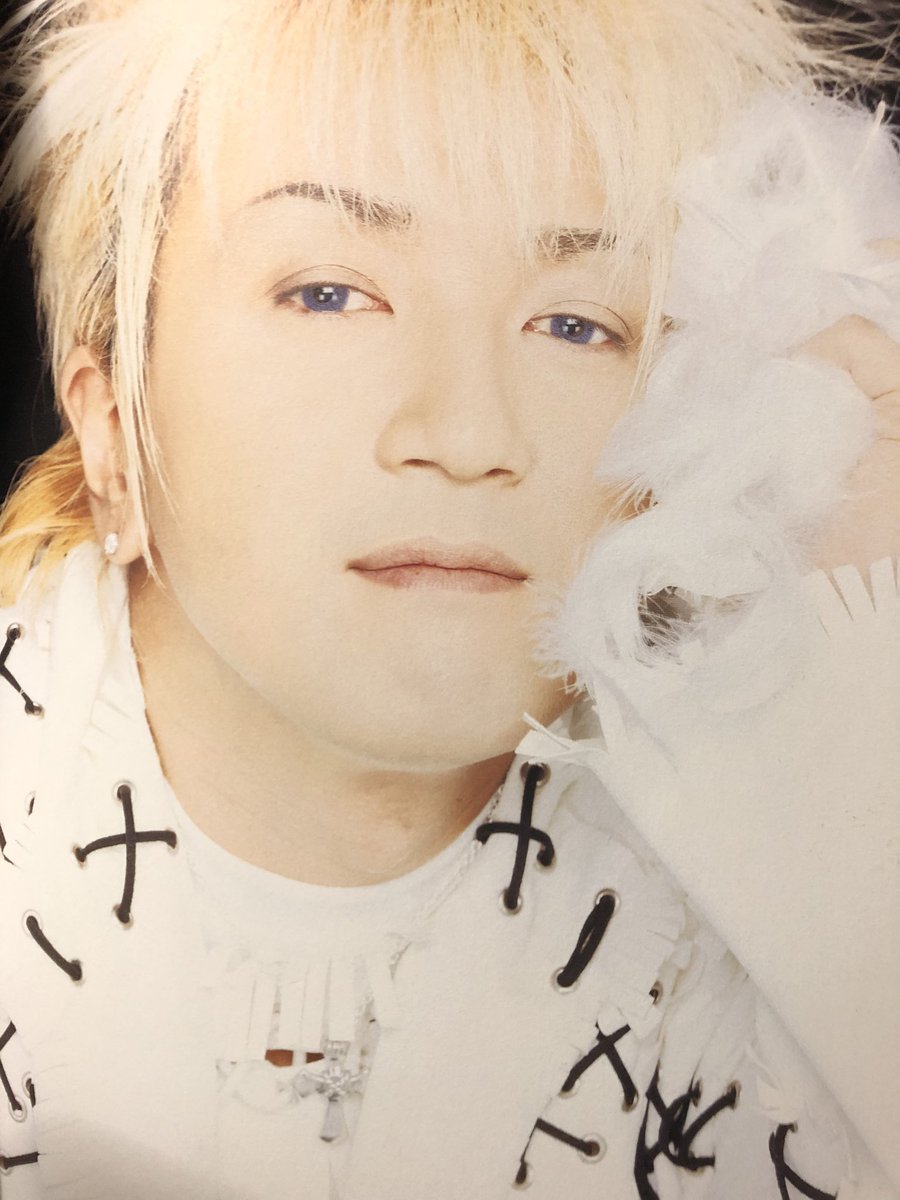 AXS1126access's tweet photo. 大ちゃんお誕生日おめでとうございます🍰🎉🎉🎉🎂🎉🎉🎉✨
いくつになっても可愛くて綺麗で素敵です🥺♥✨🌌
いつも大ちゃんの音楽に励まされています✨😌✨
#浅倉大介
#DA53
#浅倉大介生誕祭2020 https://t.co/pv0eDlH7E8