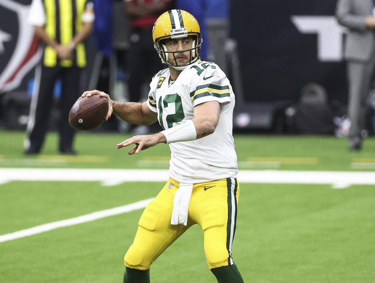 PFF_Fantasy's tweet photo. Highest percentage of targets 20+ yards downfield:
🚀Kirk Cousins - 19.0%
🚀Drew Lock - 18.9%
🚀Aaron Rodgers - 17.7% https://t.co/CkzrZFzNco