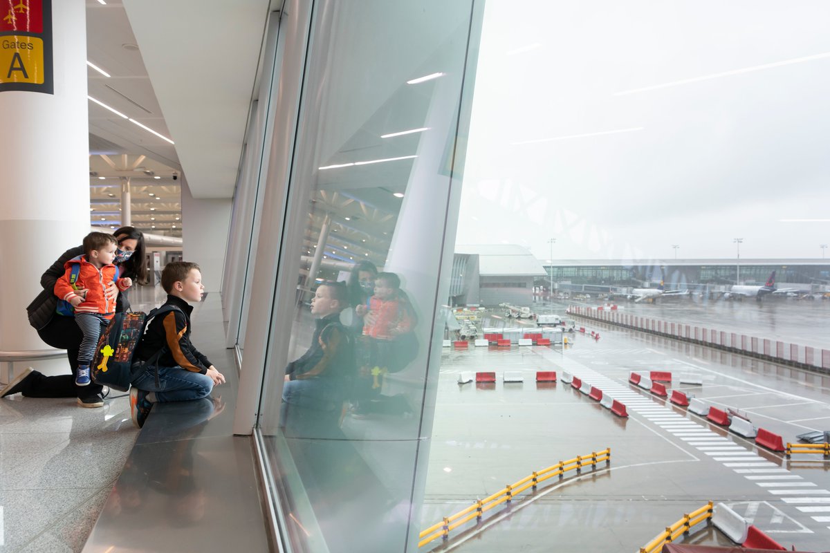 BrusselsAirport's tweet photo. During the 2nd lockdown in Belgium, #brusselsairport stays open for those who need to travel, to get people home, and for cargo (shipping of pharmaceutical products, etc.) Stay strong everyone, stay safe. #wewillgetthroughthistogether #safetravel https://t.co/zjyo6IaTLH