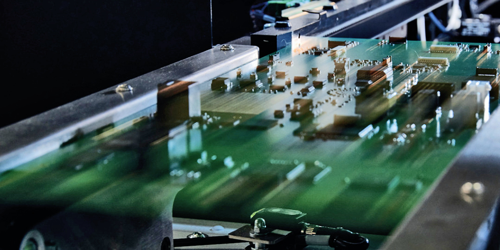 PcbNews's tweet photo. Sistemi di collaudo in linea combinati per test avanzati 3D #AOI e raggi x 3D tipo #AXI posso garantire infinite capacità di test. La qualità del prodotto può richiedere ispezioni ancora più avanzate e veloci come la #Viscom #X7056II
Info > https://t.co/eCN8FWkk4U
#PcbTech #Xray https://t.co/D4DQUtXA5d