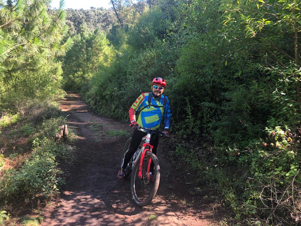 jonasfett's tweet photo. Un pequeño paseo con grandes vistas para olvidarse de todo.
 #pedaleando #todoesmejorenbici #rodar #naturaleza #bicicleta #Aporo #PosadaRayita https://t.co/x80WqBYG0h