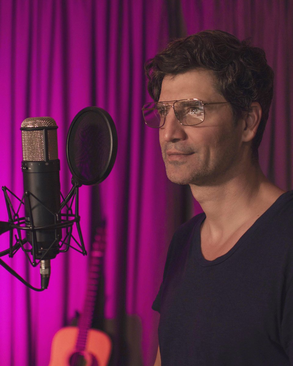sakisrouvas's tweet photo. Πρόβες, πειραματισμοί, έμπνευση… χώρος απόλυτης ελευθερίας! 🎶 #studiotime #musicproduction #staycreative https://t.co/TQfuqvN708