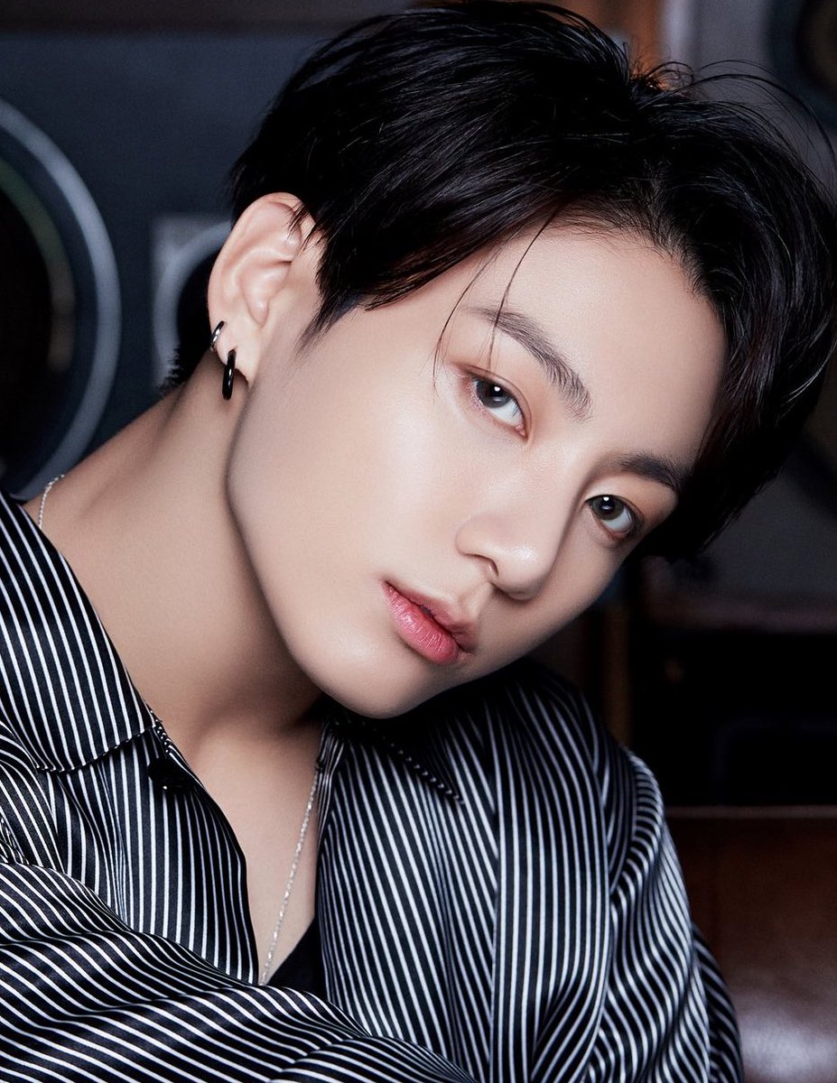 COOKY91kook's tweet photo. どうしよ、、
見つめられて死にそう( ;ᯅ; ) https://t.co/PsxOiS2Hju