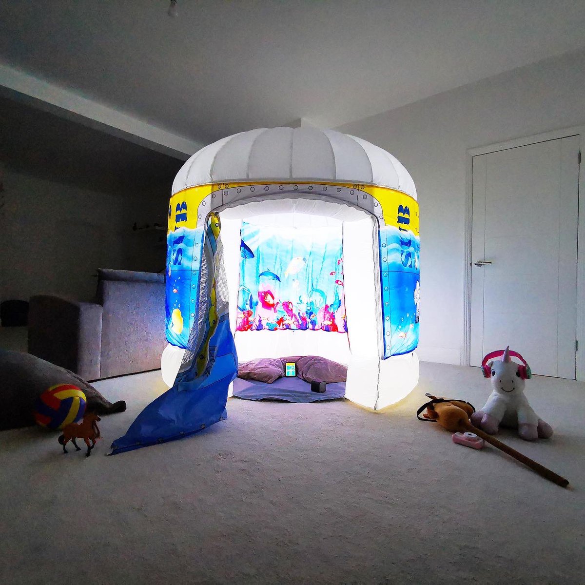 PRShotsonline's tweet photo. Out newest #kids brand @podsplay now available for high res image download at https://t.co/8LWVUumWNe 
#playroom #playtime #kidsactivities #kidsroom #playing #kidsblog #kidsgift #kidsgiftideas #kidstoys #kidsblogger #mumblog #podsplay #playhouse #christmasgift #christmasgifts https://t.co/hmG5sTVoIf