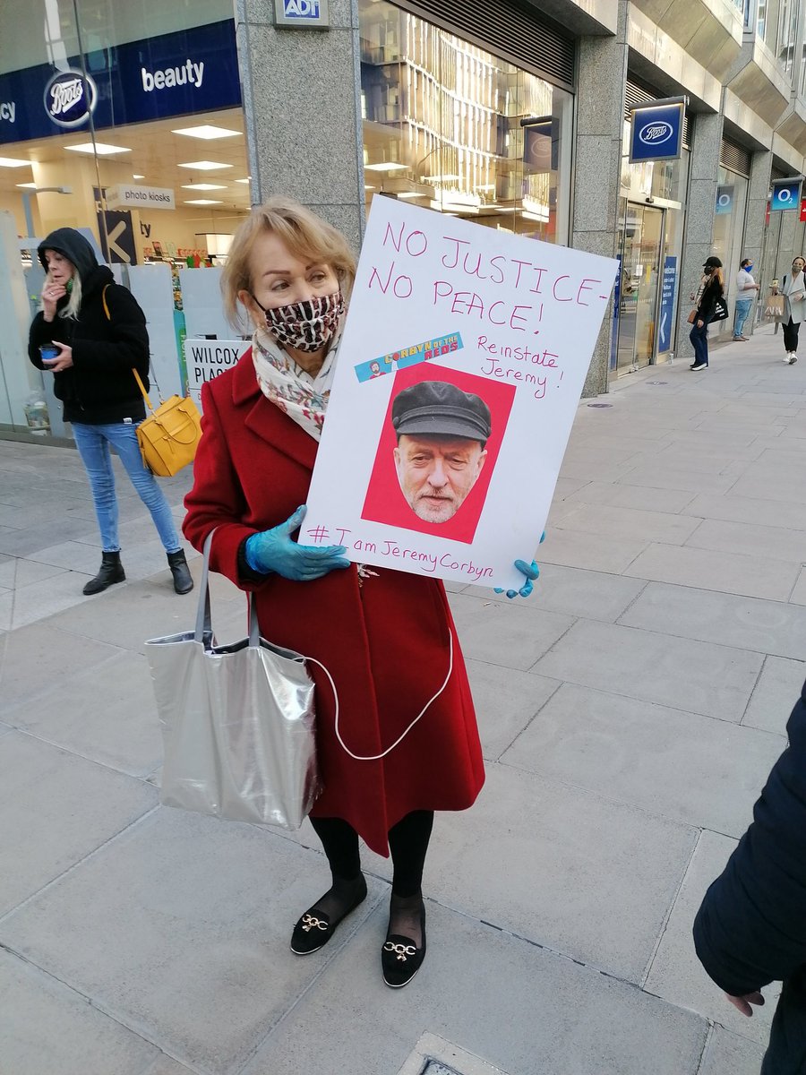 MeJeremyCorbyn's tweet photo. Thank you Comrades, #InCelebrationofJeremyCorbyn #IamJeremyCorbyn #WeAreAllJeremyCorbyn

Our message today, Reinstate Jeremy Corbyn. https://t.co/Wzrvg5ELjW