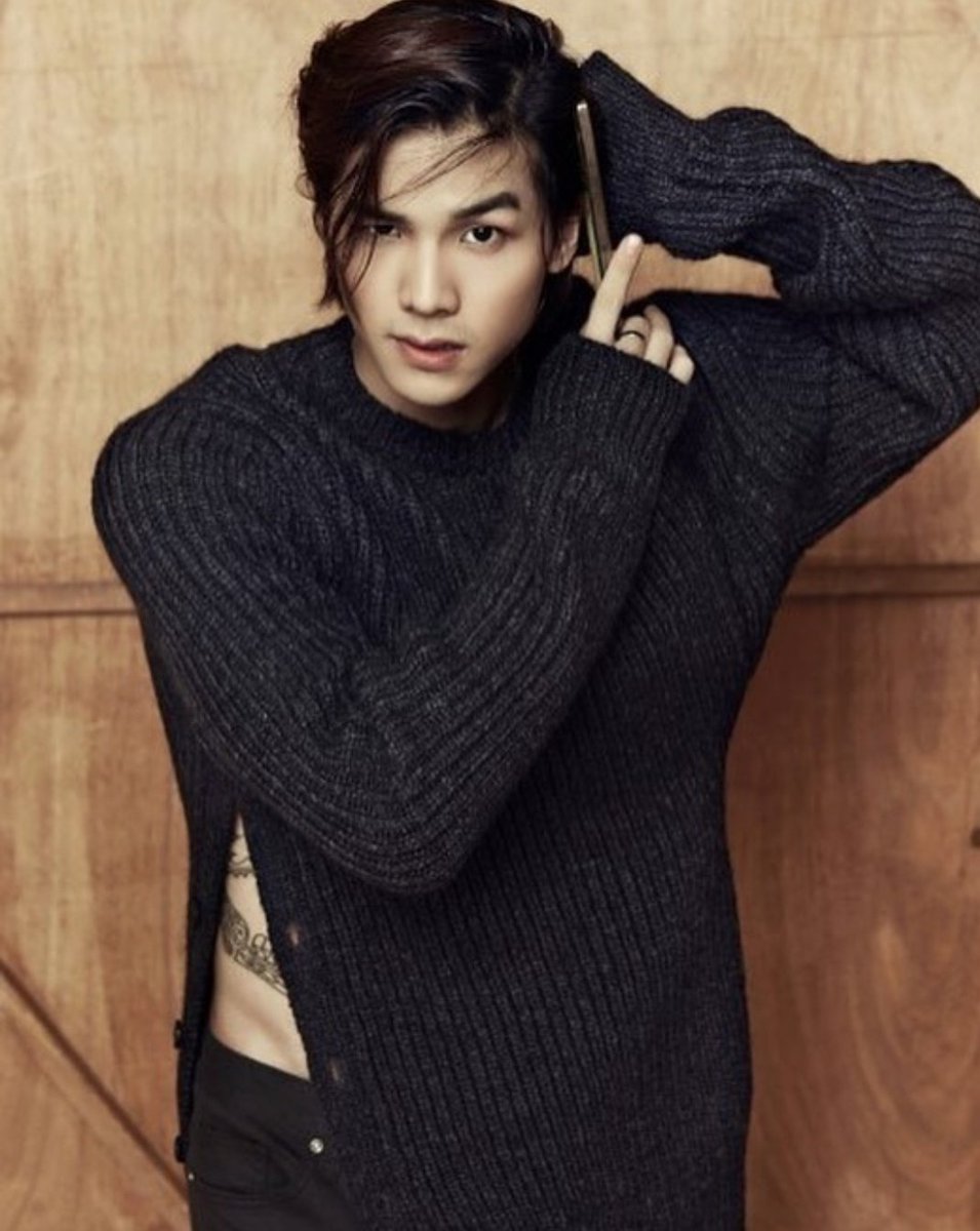 igeoriri's tweet photo. hey hey hey it's our most talented leader 방민수 DAY👑🥳💜
#ArtistCAPDay 💜
#HappyCAPDay 💜
#캡 #틴탑 #TEENTOP #CAP @TEEN_TOP https://t.co/CM6LSRKjPX