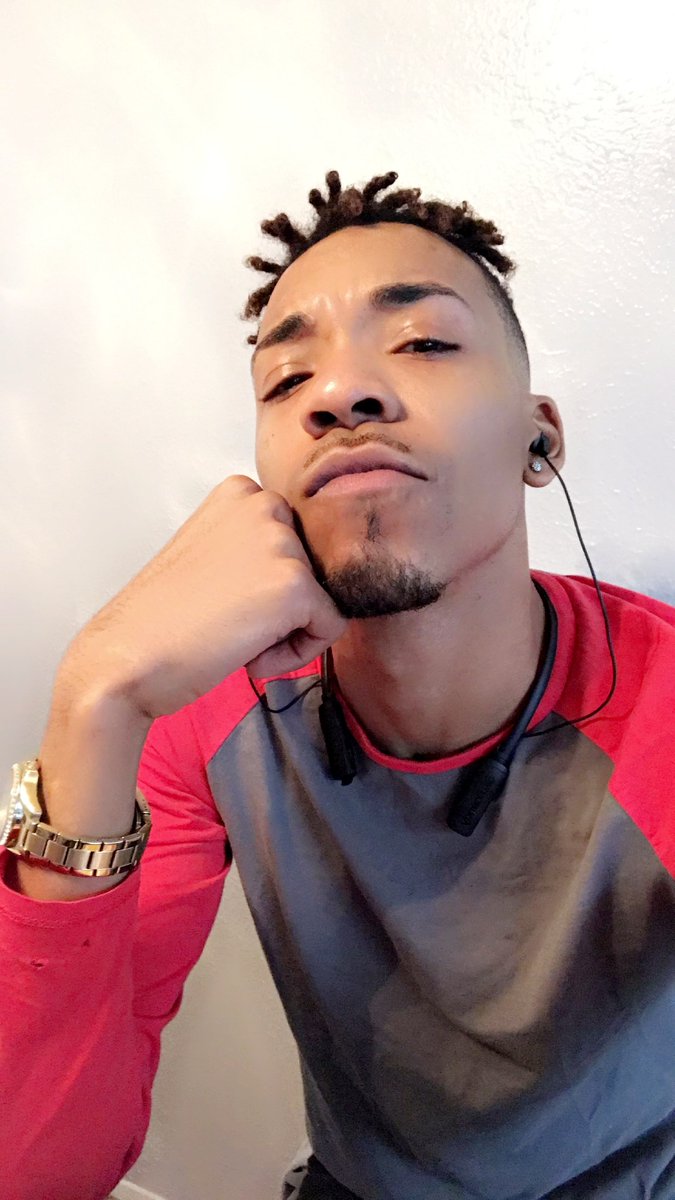 MuziqShon's tweet photo. #FINEASSBOY https://t.co/cn6VxSQZca