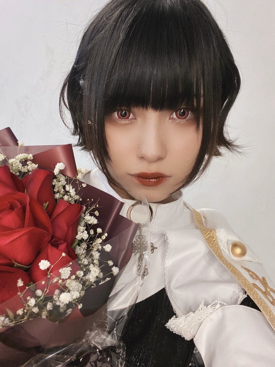 MiRA_1115_'s tweet photo. 今更ですけど、先月に、
PRIS(プリス)の一員として活動を始めました。

リア ‘レイヴン‘ ミラと申します。

リア　レイヴン　ミラ
どっちを呼ぶでも大丈夫です。

🥀

「何も知らずにのうのうと暮らす貴様らはこのRIA様を崇めていい！

守ってやるから。」

新たな私ですが、何卒宜しくお願いします。 https://t.co/eDUgmYTKE9