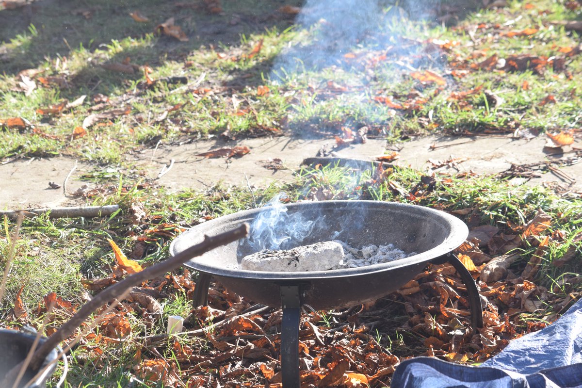 DeanshangerS's tweet photo. It been bonfire morning for our Foundation Stage children @deanshangers. It was a huge success and fun was had by all:)

🔥🔥🔥🔥🔥🔥🔥🔥🔥🔥🔥🔥🔥🔥

#bonfire #sparklers #adventure #exciting #saftey #amazment #hot #smoke #outdoors #learning https://t.co/pdc110zUKR