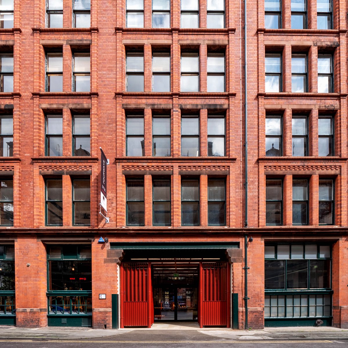 fourwaysmcr's tweet photo. Sitting in the heart of Manchester’s Northern Quarter.
–
#fourwaysmcr
#northernquarter
#property
#managedoffices
#amatterofdetail
#propertydevelopment
#manchester
#manchesterproperty https://t.co/AsYGuxlJX6