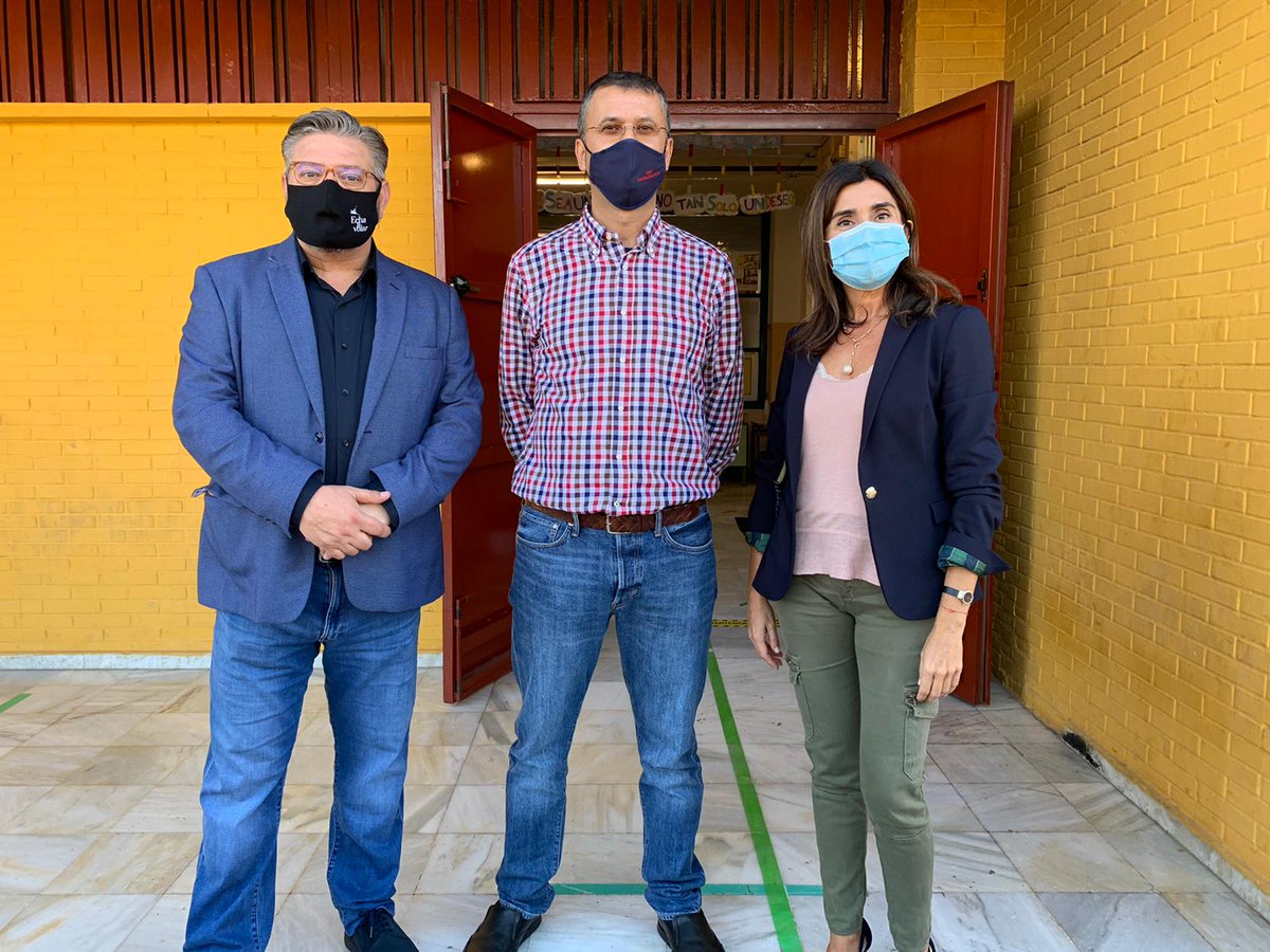 Culturalmeria's tweet photo. 📌 Seguimos ronda de visitas a centros educativos con los concejales @WindCruz y @sacrasmarin para conocer necesidades de competencia municipal con sus directores y mejorar medidas de prevención de #COVID19 @aytoalm 

👉 CEIP El Puche, Ferrer Guardia, San Fernando y Nueva Almería https://t.co/k2iPHMy3qD