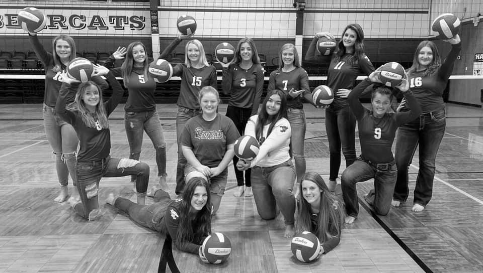 taniamck's tweet photo. Day 3 of #30daysofthanks
I missed yesterday so you get 2 today. I’m thankful for this group of young ladies who have shown incredible heart all season. I love all of you!! #PLTNT https://t.co/KsNNLdy8XO