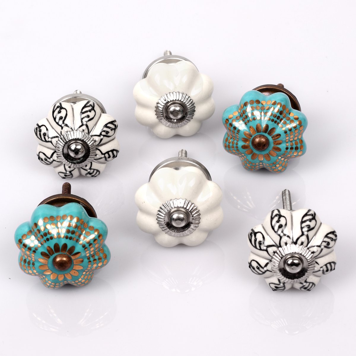 hellonewgencer1's tweet photo. Ready for a classic home makeover? Check out this set of six designer knobs in Indian traditional pattern and lend your doors, cabinets, and drawers a fresh welcoming look. Try now!

#ceramic #Ceramicknobs #ceramicwallknobs 

https://t.co/QUQKujX8kq https://t.co/HpkSv58g5V