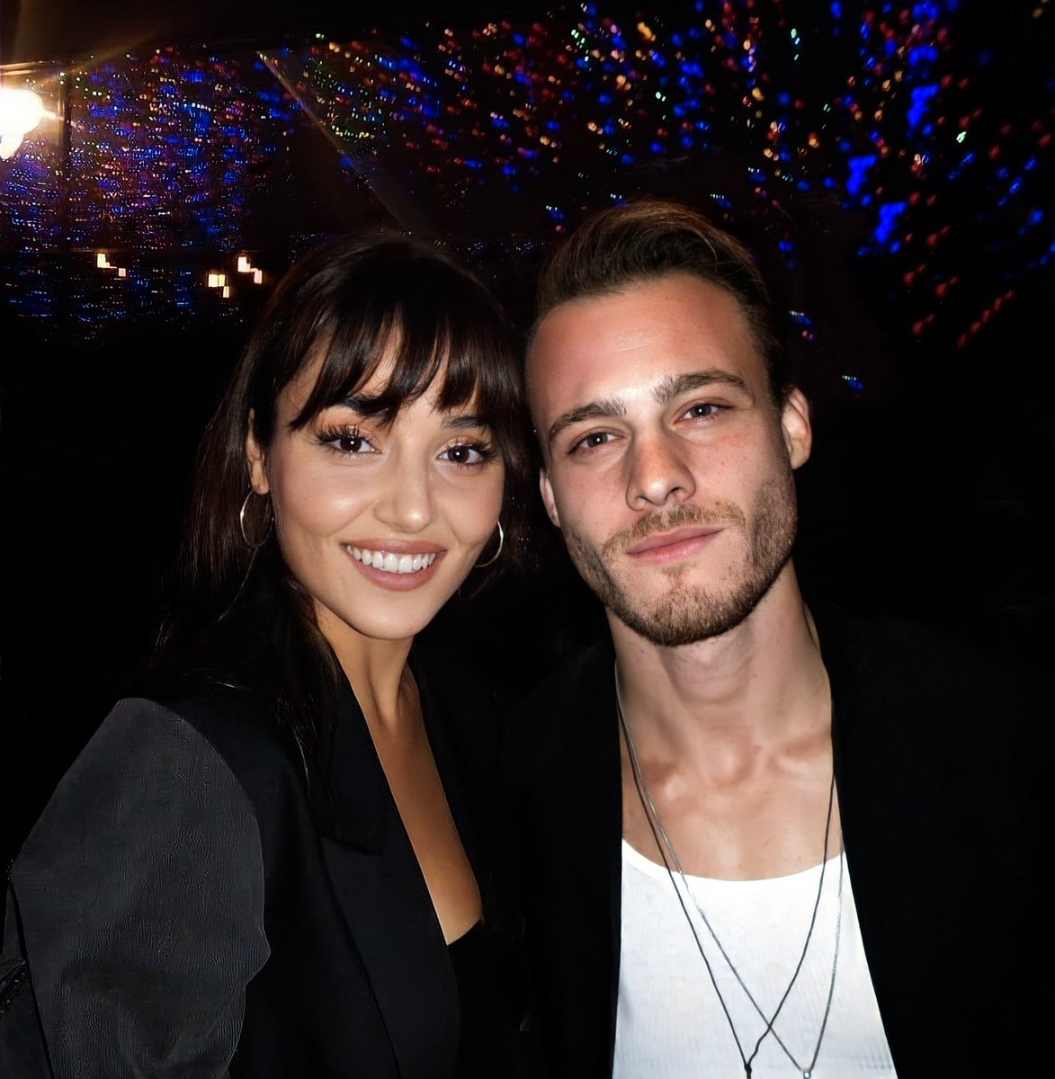 rahoof24_7's tweet photo. #SenCalKapmฤฑ #EdSer #HandeErcel #kerembursin #everyonelse Tonight we rock people๐ค๐ป๐ฅ๐คธ๐ปโโ๏ธโฅ๏ธ๐๐๐ป๐โ๏ธ๐ https://t.co/5Pdorihp4K