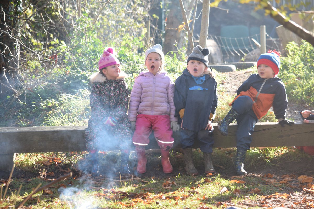 DeanshangerS's tweet photo. It been bonfire morning for our Foundation Stage children @deanshangers. It was a huge success and fun was had by all:)

🔥🔥🔥🔥🔥🔥🔥🔥🔥🔥🔥🔥🔥🔥

#bonfire #sparklers #adventure #exciting #saftey #amazment #hot #smoke #outdoors #learning https://t.co/pdc110zUKR