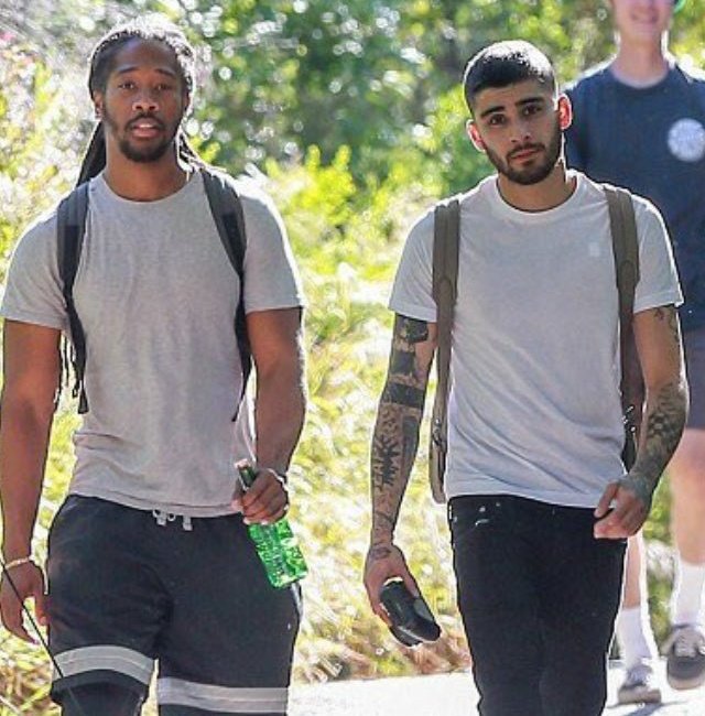 when they switched shoes... that's what besties do 