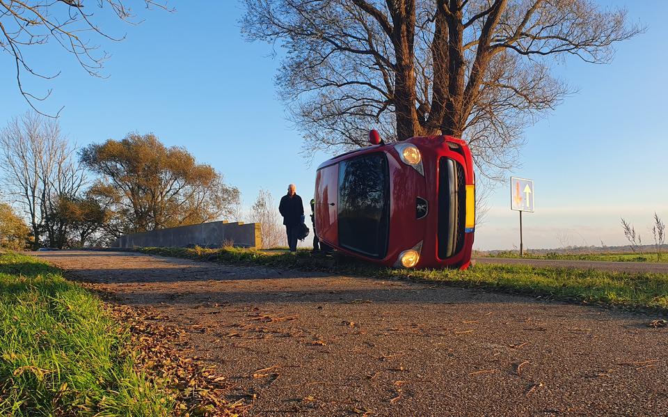 Vrouw (46) uit Gytsjerk had negen glazen wijn op bij botsing op Tegeltjesbrug: LEEUWARDEN