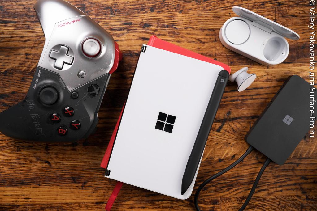 SurfaceRus's tweet photo. Одно из преимуществ Surface Duo — его удобно держать и использовать как блокнот для записей, всевозможных заметок или даже набросков. Пальцем все это делать не получится, а вот со стилусом Surface — вполне. #Microsoft #SurfaceDuo #Surface #SlimPen https://t.co/pO0B7DlV2v